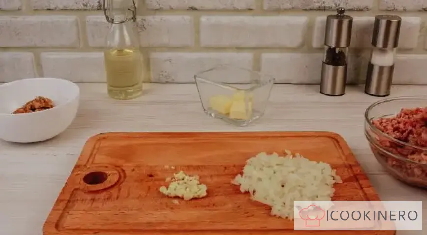 Grechanniki in sour cream sauce