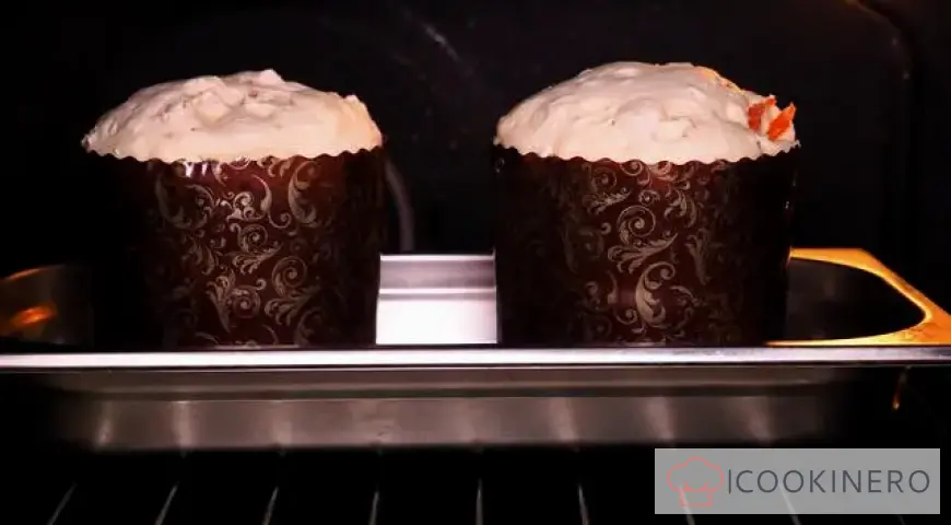 Easter cake with live yeast