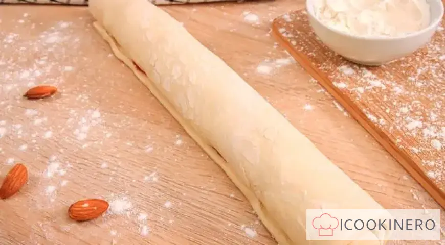Riccioli di pasta sfoglia su un bastoncino