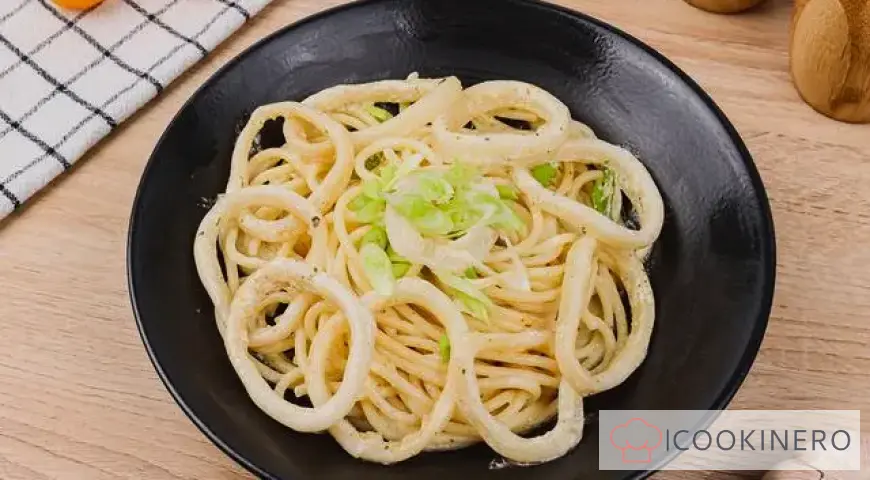 Спагетти с кальмарами