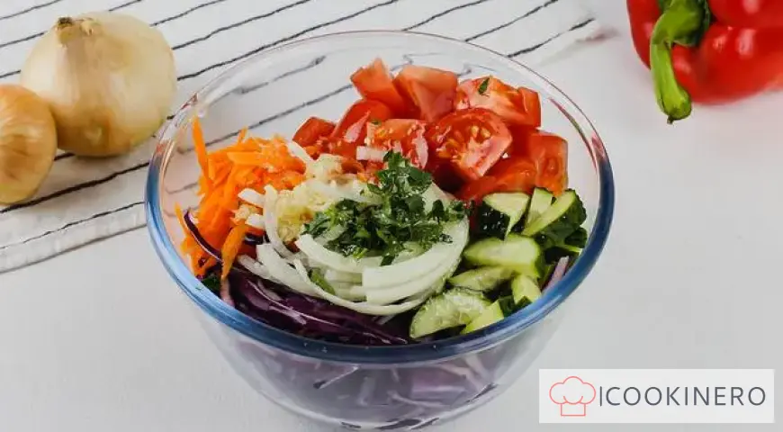 Cucumber and Cabbage Salad for the Winter