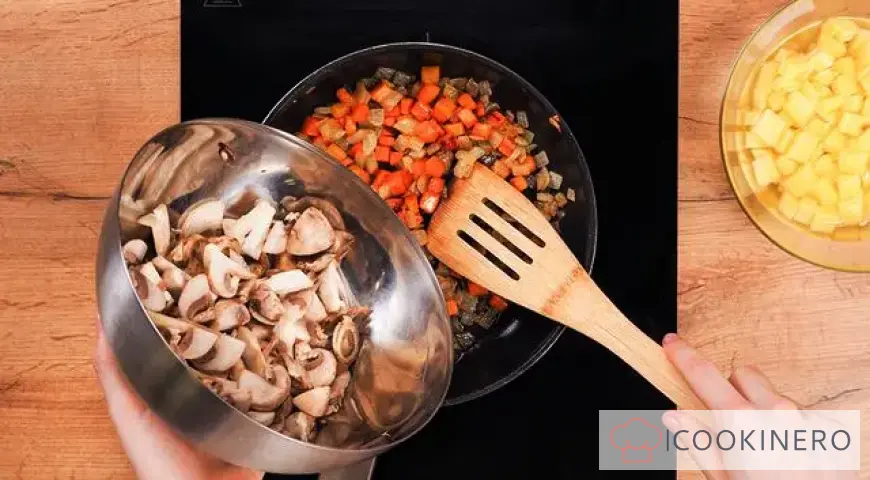 Mushroom soup with champignons
