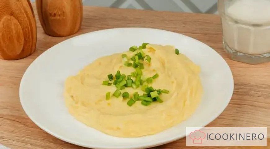 Mashed potatoes with milk