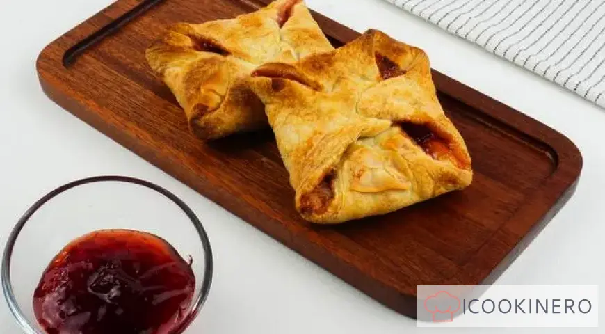Strawberry Jam Puffs