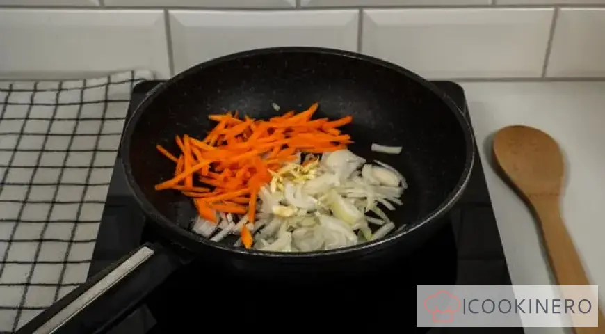 Bulgur with onions and carrots