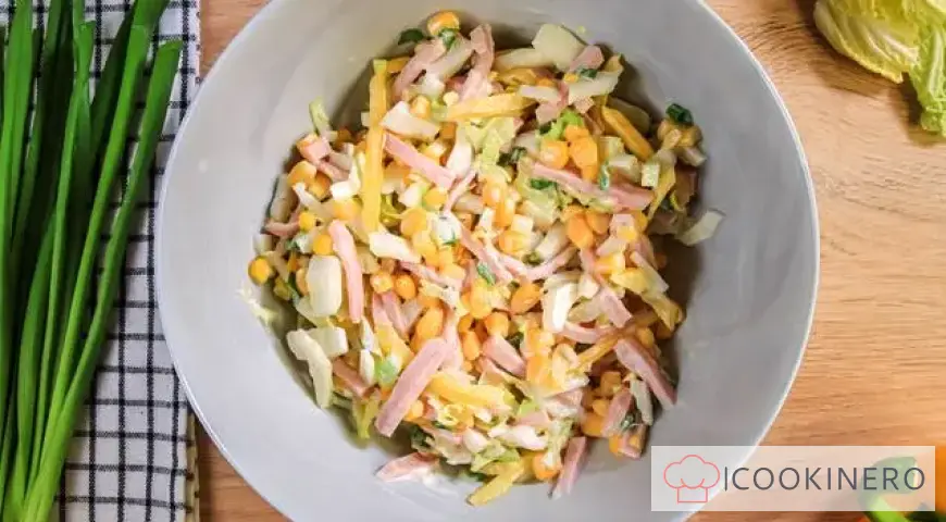 Salad with corn and ham