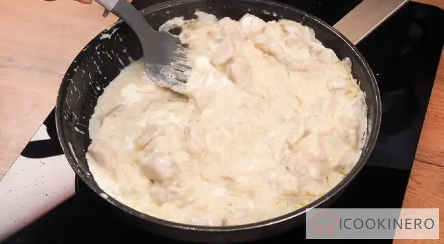 Fricassea di pollo in salsa cremosa