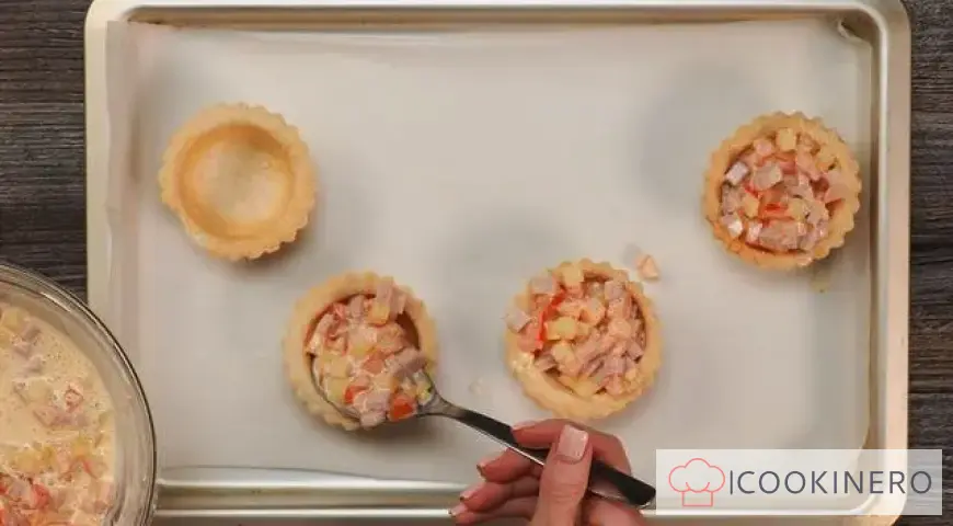 Tartlets with cheese
