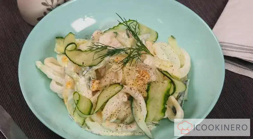 Insalata con calamari e panna acida