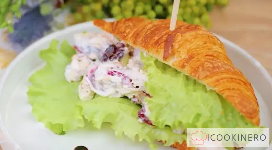 Apple and Chicken Sandwich