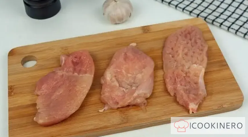 Hähnchenfilet mit Käse im Ofen