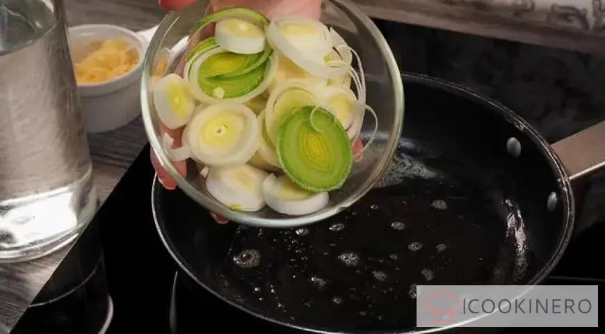 Cream of broccoli soup with cream