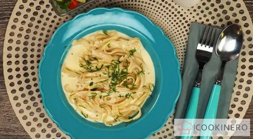 Fettuccine al sugo cremoso