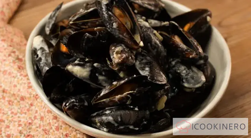 Muscheln mit Blauschimmelkäsesauce