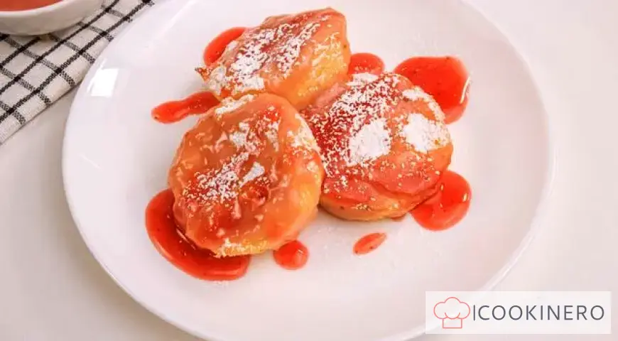 Budino di riso con salsa di fragole