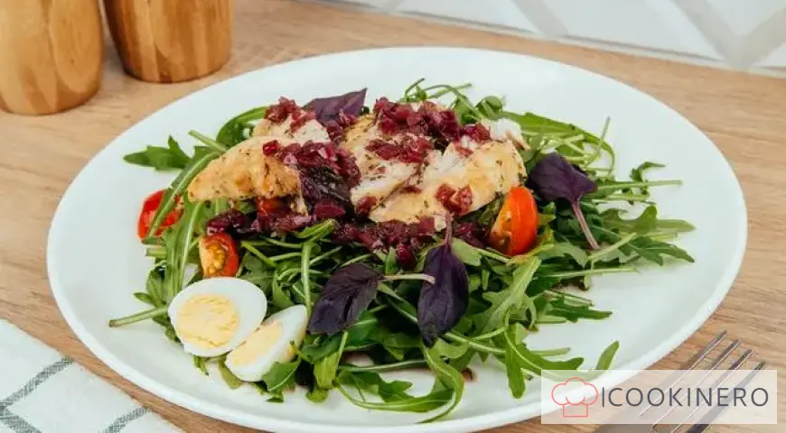 Insalata di pollo in salsa di vino