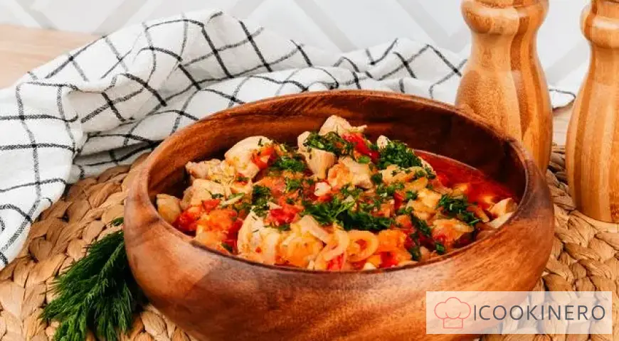 Chicken stewed with vegetables