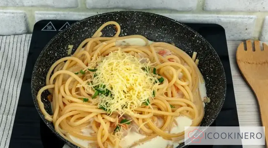 Pasta with shrimps