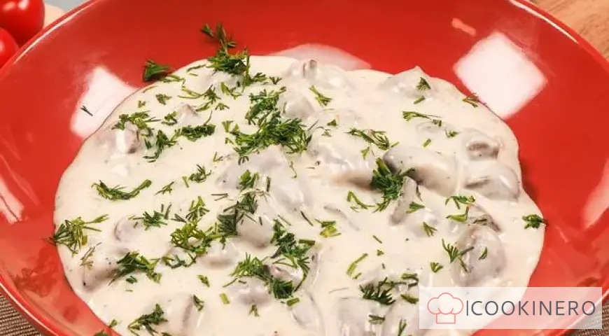 Chicken hearts in creamy sauce