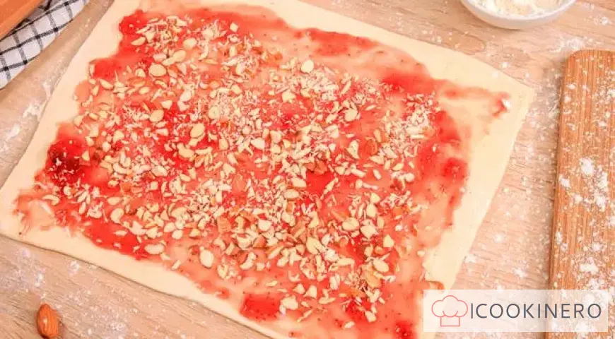 Riccioli di pasta sfoglia su un bastoncino