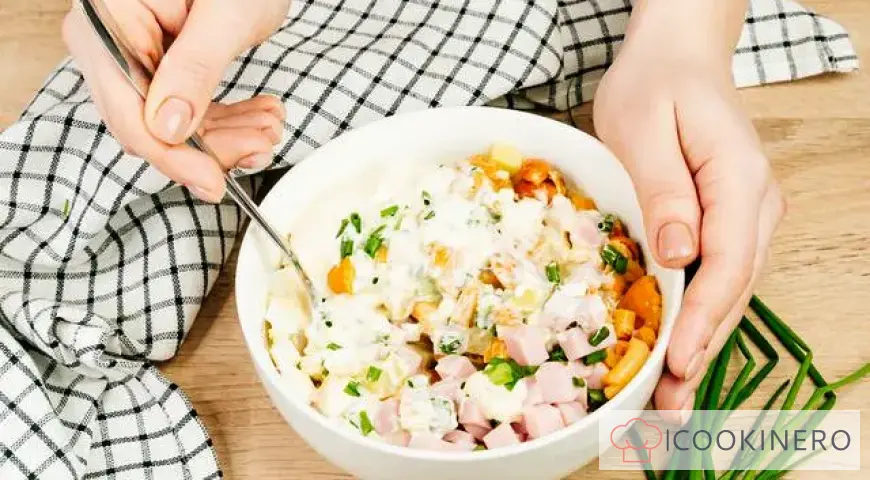 Salad with ham and pickled honey mushrooms