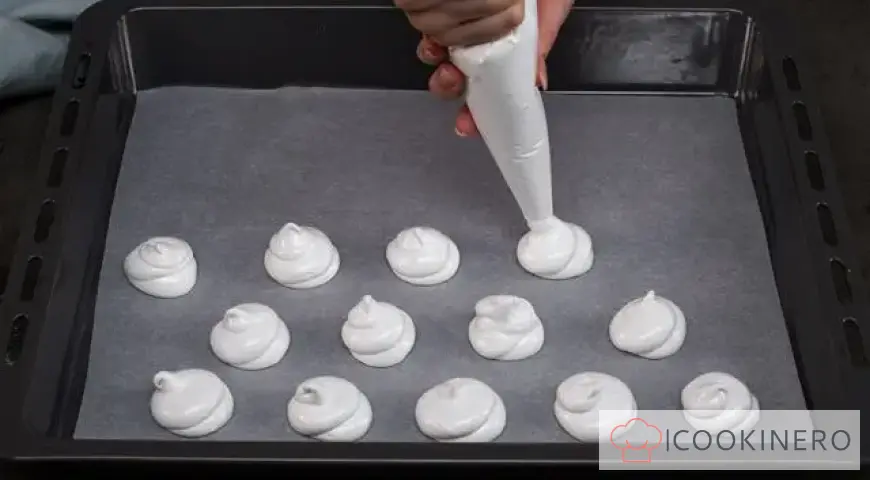 Meringue in the oven
