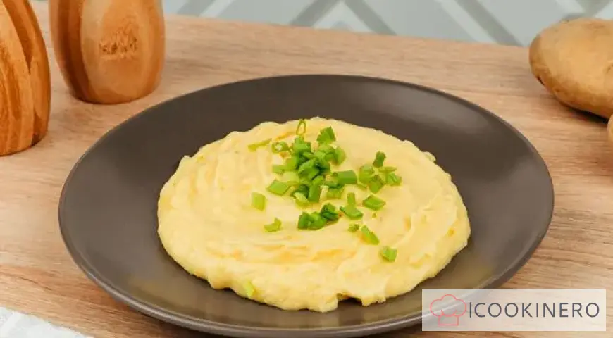 Purée de pommes de terre au beurre