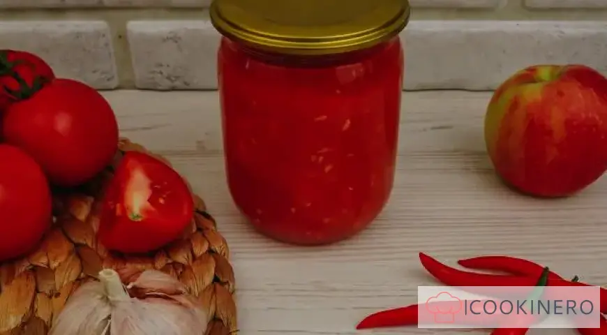 Adjika de manzana