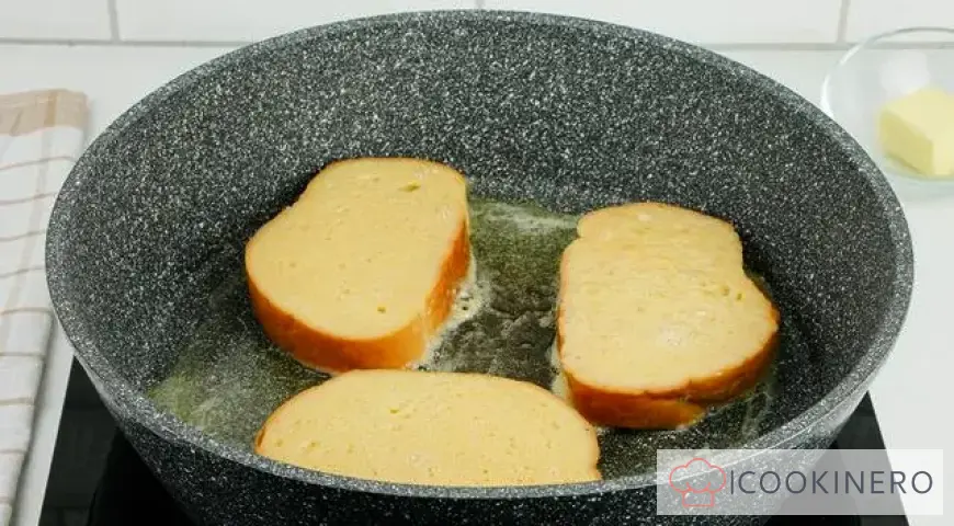 Croutons aus einem Brotlaib