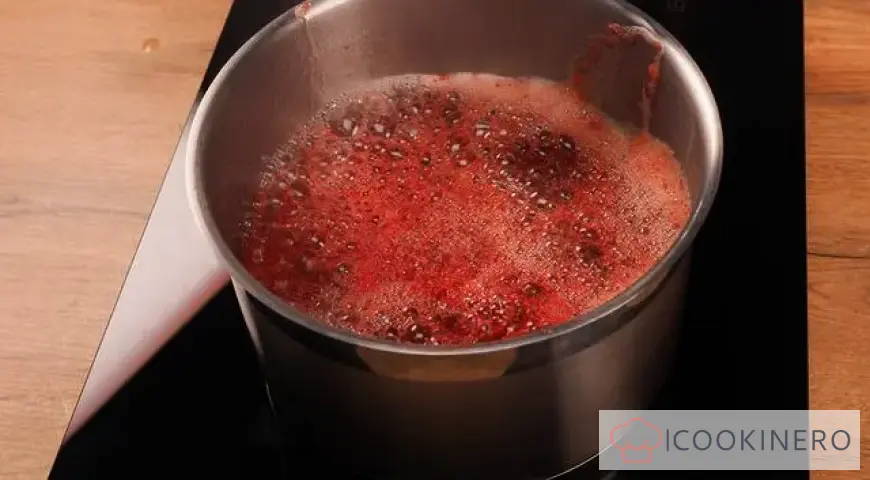 Cranberry and lingonberry juice
