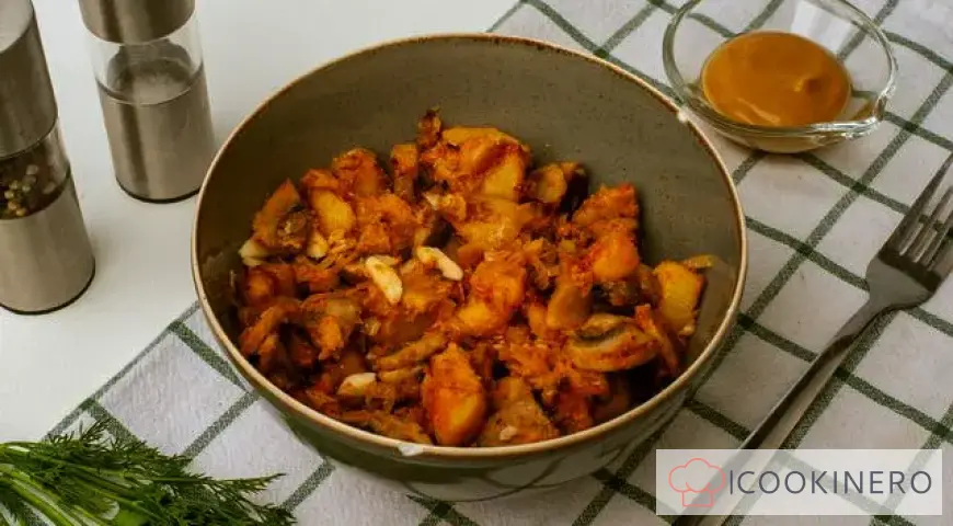 Salade classique aux champignons