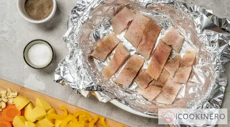 Weißfisch mit Gemüse gebacken