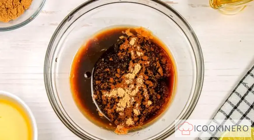 Filete de atún en salsa de soja y miel con lima