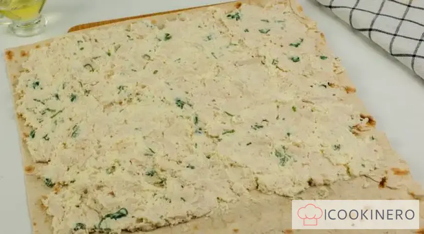 Lavash-Vorspeise mit Hühnchen und Schmelzkäse