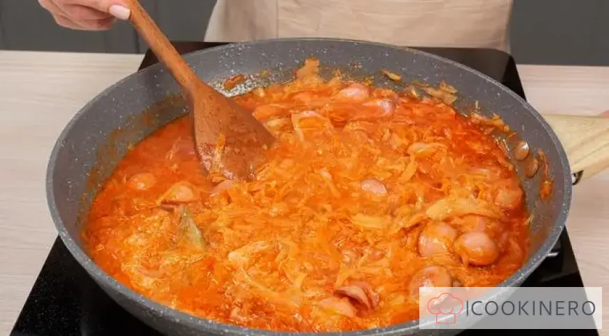 Village-style solyanka with sausages