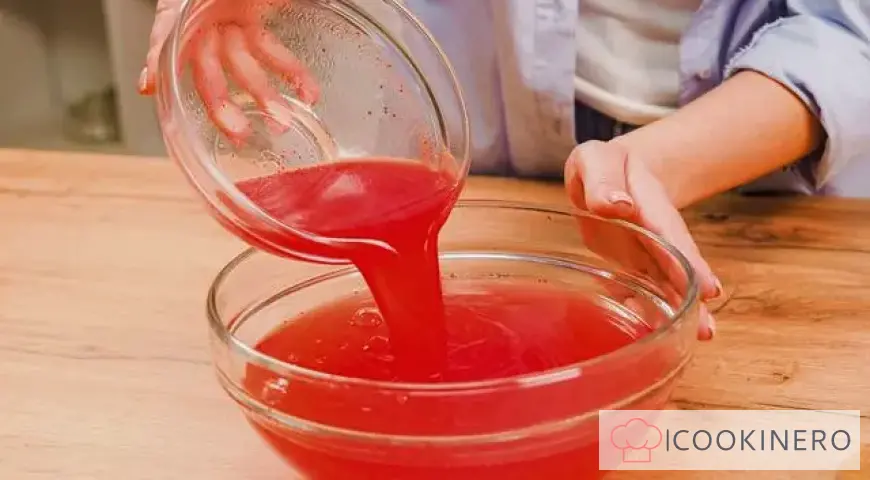 Redcurrant juice