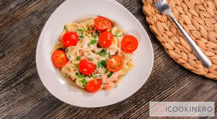 Farfalle with red fish