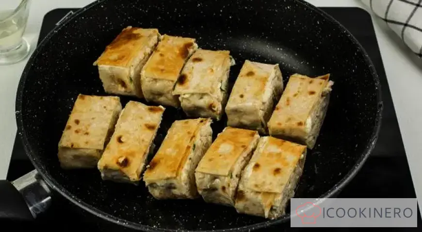 Lavash-Vorspeise mit Hühnchen und Schmelzkäse