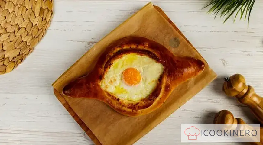 Khachapuri in Adjarian style