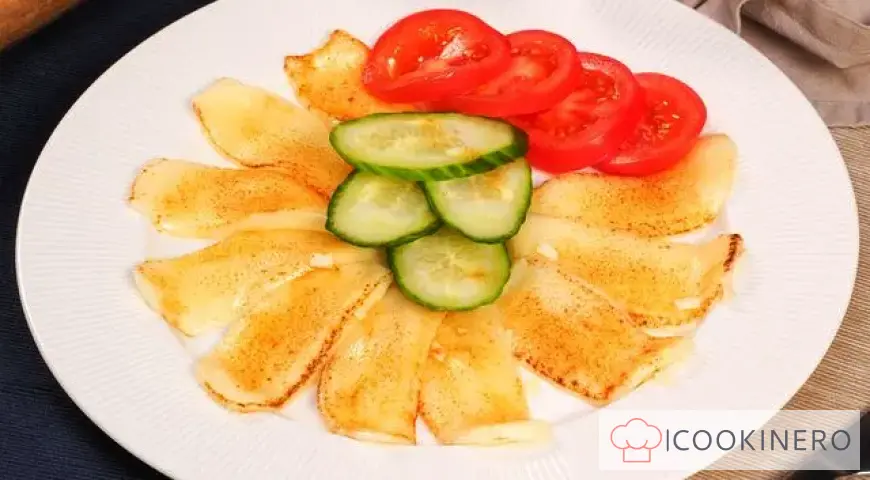 Gebratener Käse mit Knoblauch