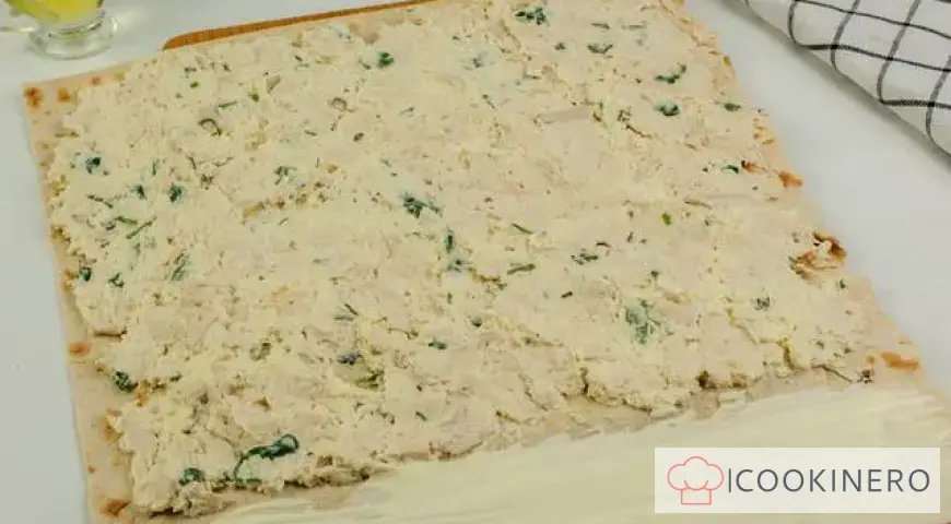 Lavash-Vorspeise mit Hühnchen und Schmelzkäse