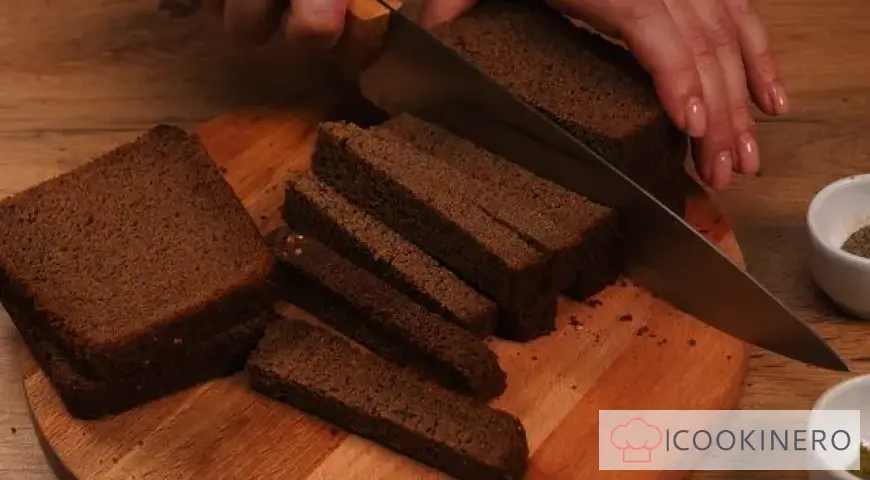 Rusks in the oven from black bread