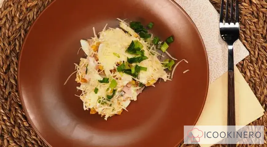 Ensalada con patatas fritas
