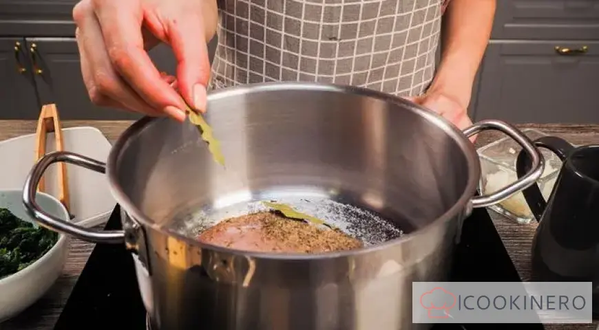 Cream of spinach soup