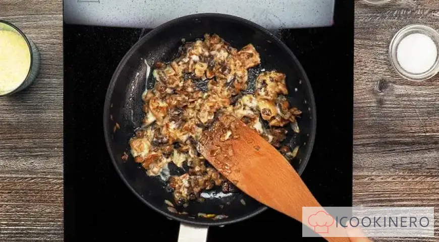 Ravioli with mushrooms