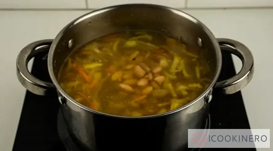 Zuppa di cavolo con fagioli