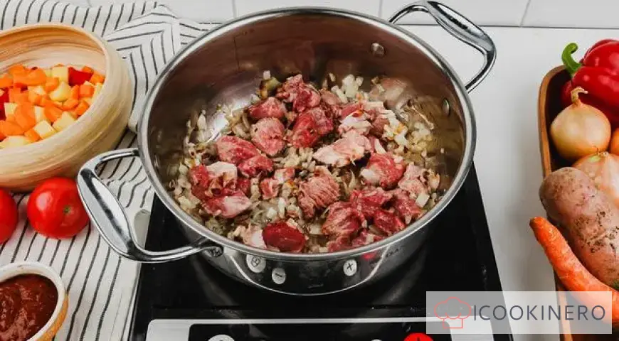 Hungarian Goulash Soup