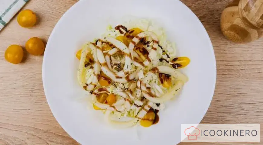 Salad with squid and cherry tomatoes