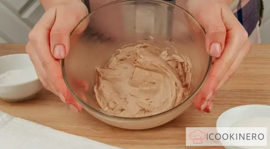 Profiteroles mit Schokoladencreme