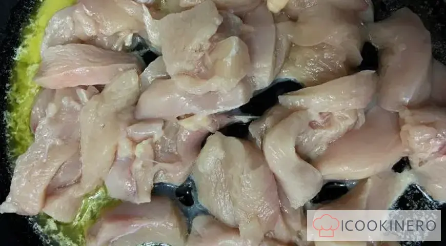 Stroganoff di manzo succoso e tenero con filetto di pollo